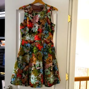 Floral dress with pockets